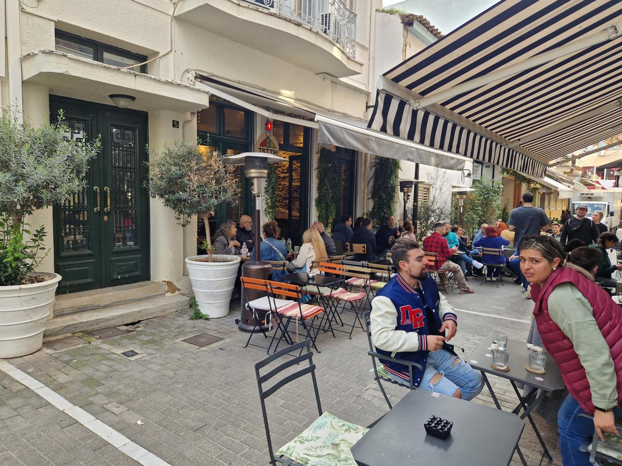 Monastiraki-Psiri, Old Town, 3-Bdr Apt, Sleep 6-10P, Spacious Court Yard Athens Exterior photo